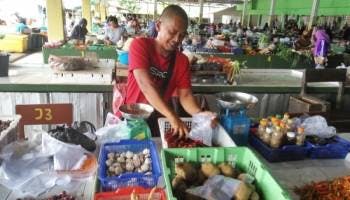 Pemali - Harga sejumlah komoditas di Pasar Higienis, Kecamatan Pemali pekan ini tergolong stabil. Seperti,