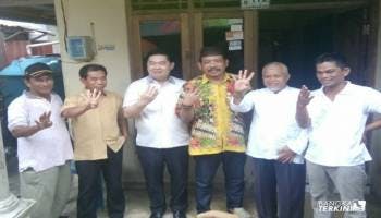 Bangkaterkini.com, Pangkalpinang --- Eko Wijaya Ketua DPD  Partai Demokrat Provinsi Kepulauan Bangka Belitung mendampingi kampanye blusukan,